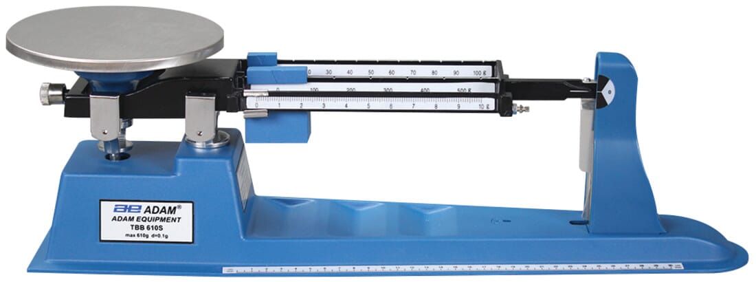 Triple beam outlet balance scale